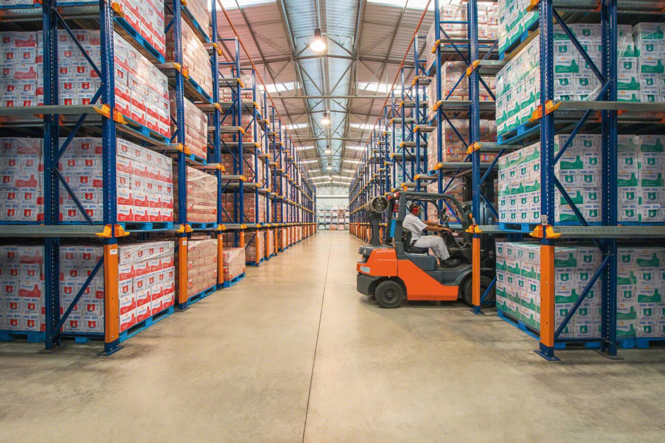 gallery-drive-in-pallet-racking-load-unload.1.10